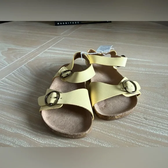 Old Navy|Baby girl/toddler pastel Yellow Buckle Strap Sandals,size 7•••NWT-Boho - Picture 5 of 8